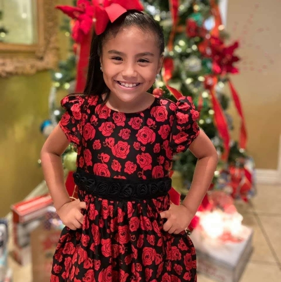 Hartstrings Dress - Picture 2 of 5